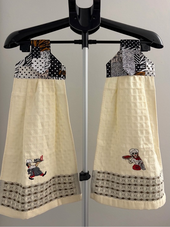Other - Pair of Cream cotton Kitchen Towels with Black & Animal Print for oven door